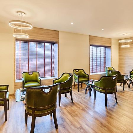 Hycinth Hotels Thiruvananthapuram Kültér fotó