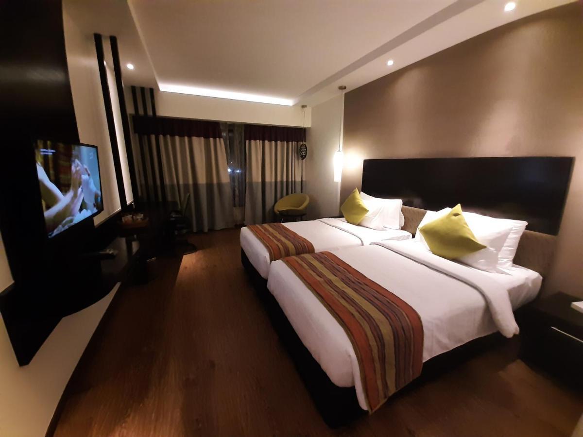 Hycinth Hotels Thiruvananthapuram Kültér fotó