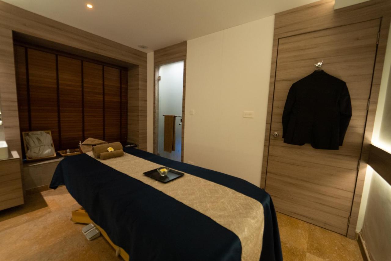 Hycinth Hotels Thiruvananthapuram Kültér fotó