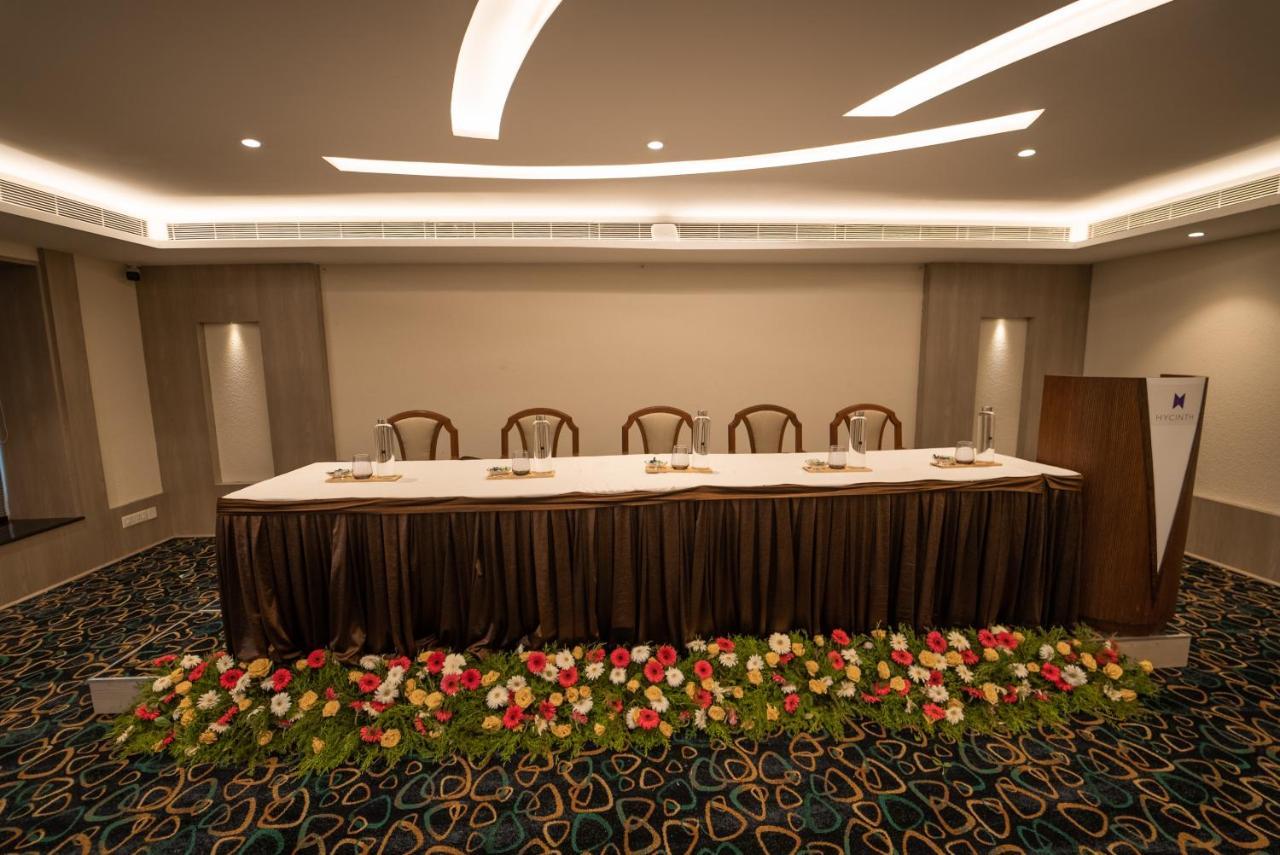 Hycinth Hotels Thiruvananthapuram Kültér fotó