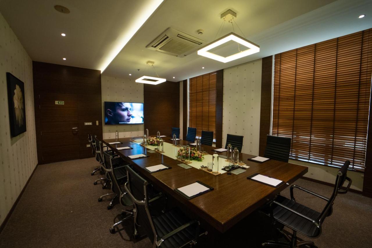 Hycinth Hotels Thiruvananthapuram Kültér fotó