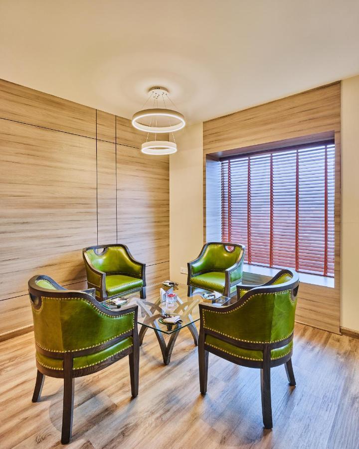 Hycinth Hotels Thiruvananthapuram Kültér fotó