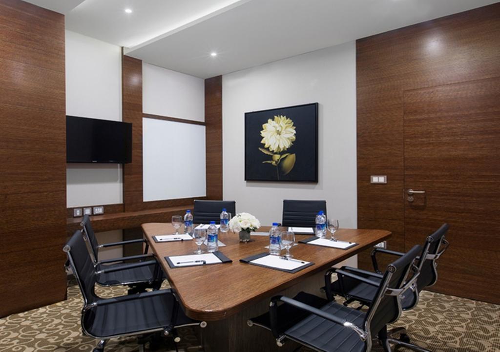 Hycinth Hotels Thiruvananthapuram Kültér fotó