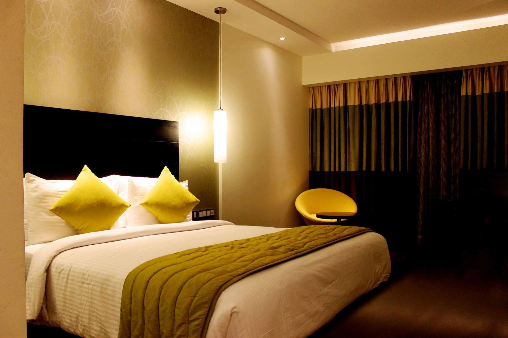 Hycinth Hotels Thiruvananthapuram Kültér fotó